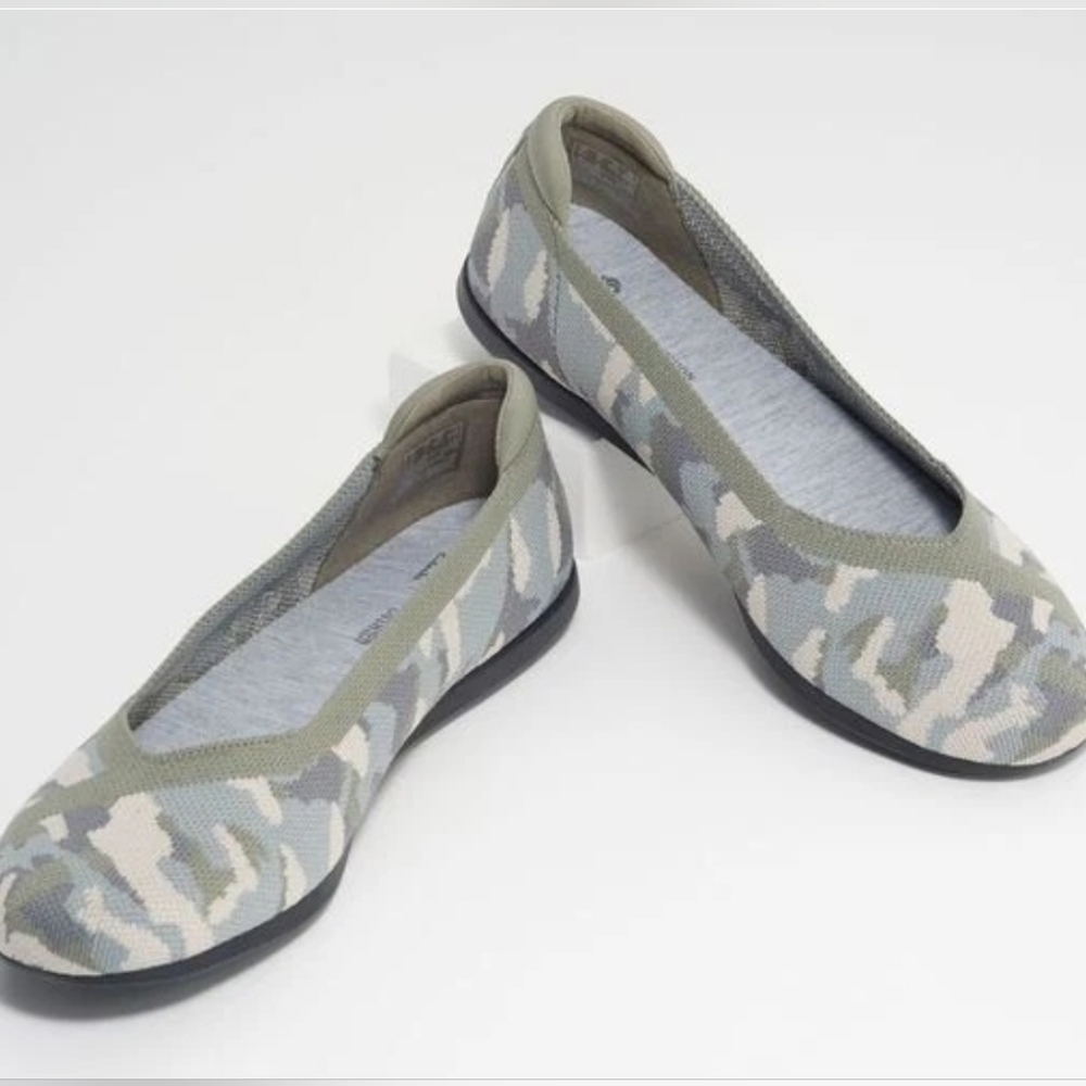 Cloudsteppers by Clarks Washable Knit Slip Ons Green Camo Size 11